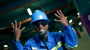 Chile One – Alebomba Umuntu.mp3